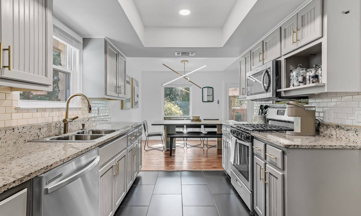 Austin House | 5 mins to Zilker Modern Marvel /Family escape