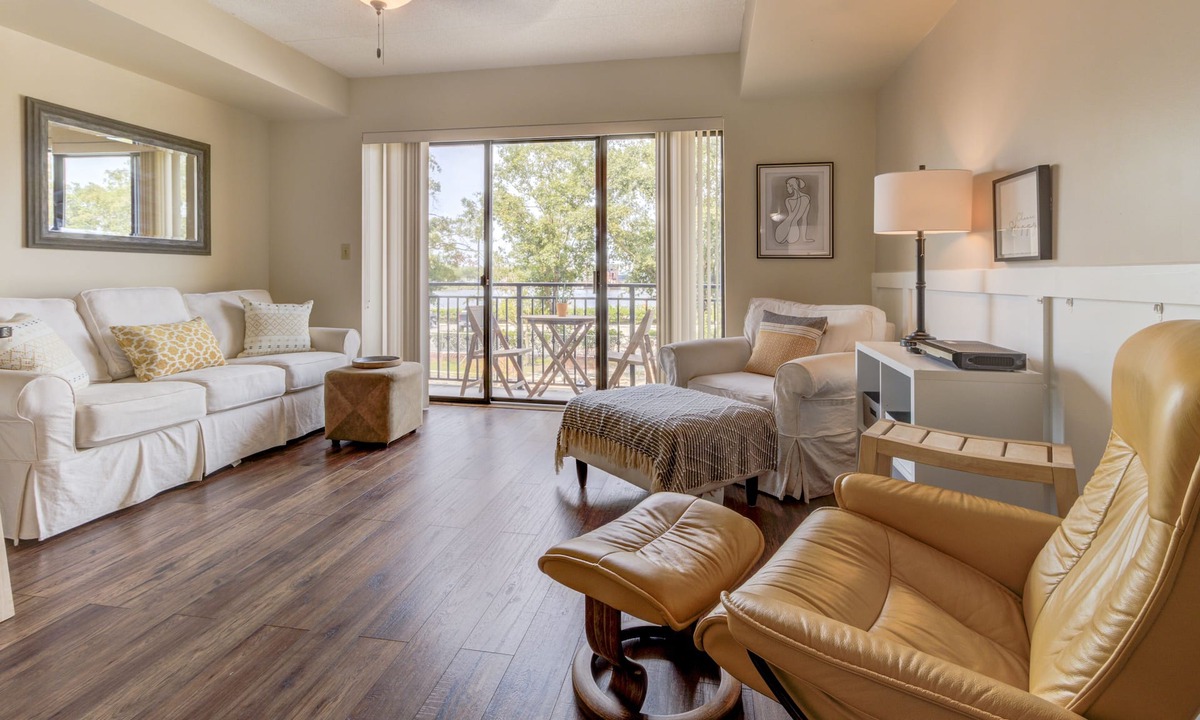 Wilmington Historic District Condo | 5-Star Downtown Riverview Condo w/Parking