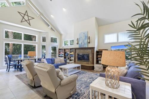 Lawton Woods House | 57 Lawton Rd, Sea Pines Pet Friendly home
