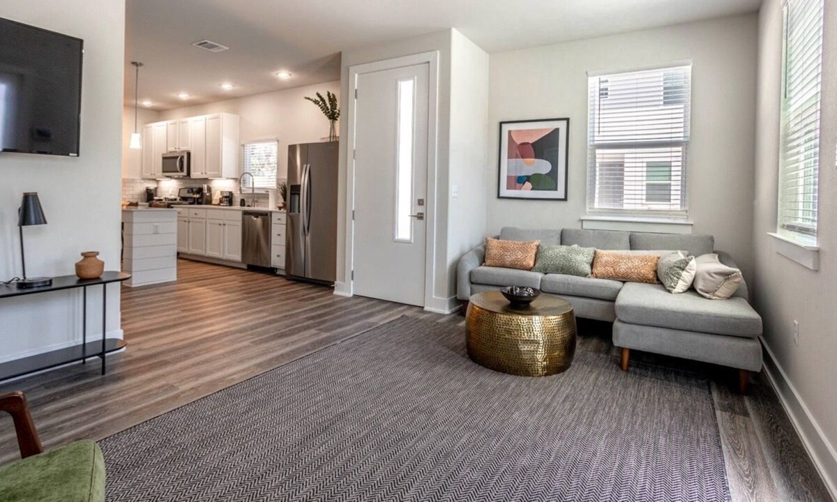 North University House | 6BRM Brand-New Gem Triplex