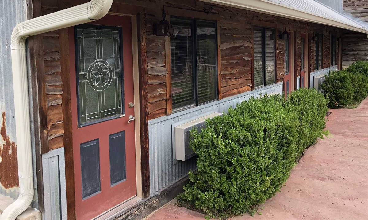 Tarpley Cabin | 7 Canyons Ranch - Bluebonnet Room