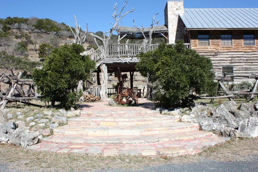 Tarpley House | 7 Canyons Ranch Lodge Suite 7 Home