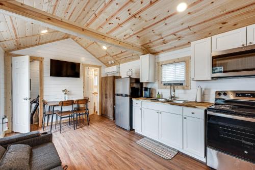 Perry House | 7 Mi to Keaton Beach: Peaceful Perry Gem!