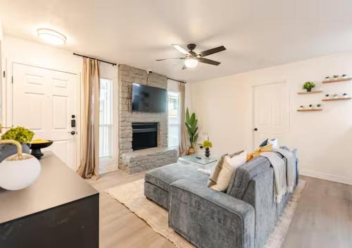 Round Rock House | 7 min to Brushy Creek Retreat 3BR with Office