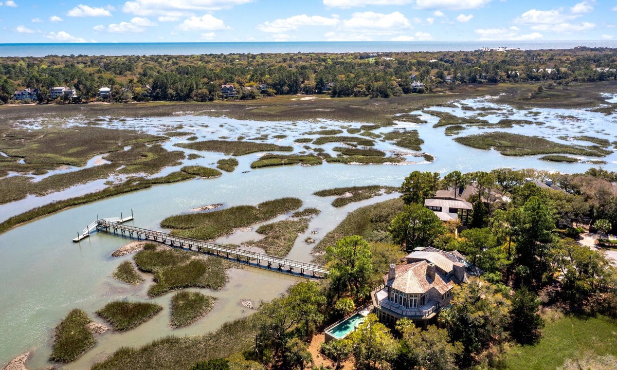 Vanderhorst Plantation House | 7 Rhetts Bluff Road by Akers Ellis Rentals