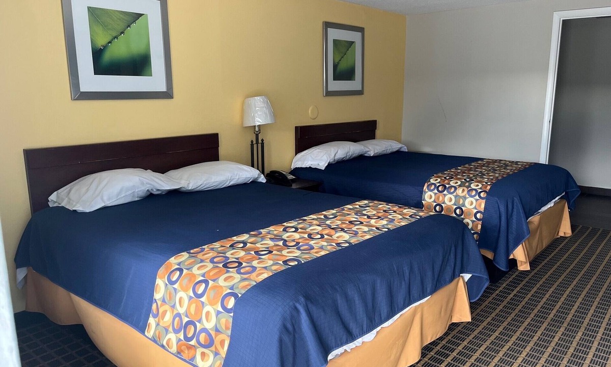 Carolina Forest Hotel | 712 INN