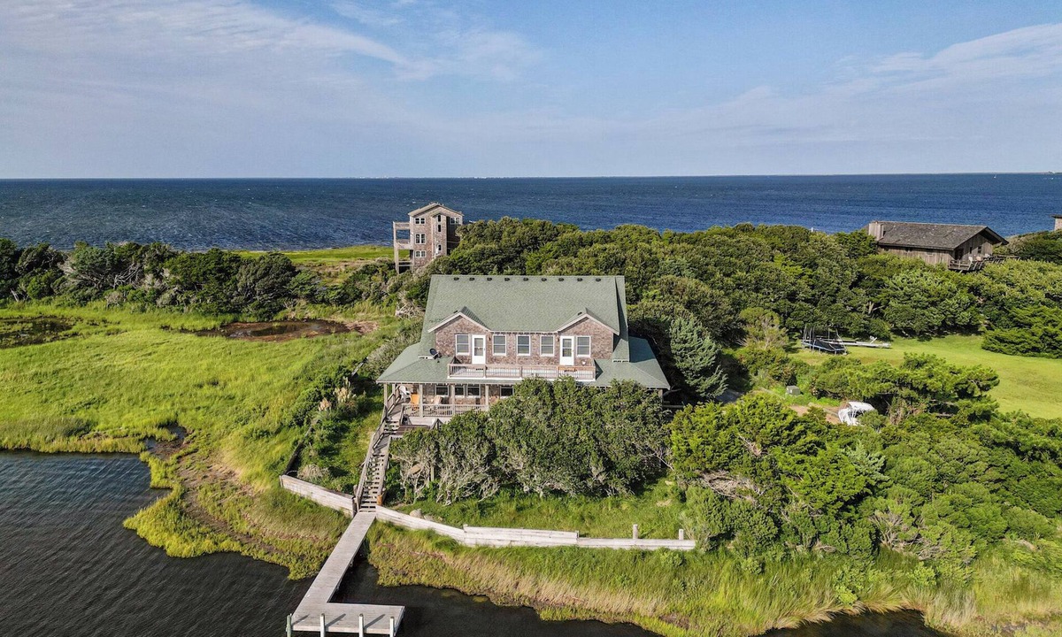 Brigands' Bay House | 7825-The Carolina Moon, | Canalfront | Frisco | Sleeps 8