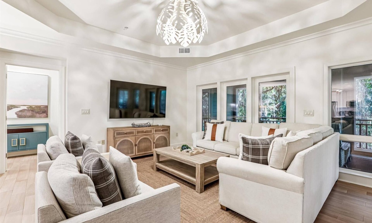 Palmetto Dunes Villa | 8124 Wendover Dunes - 3 Minute Walk to Beach!