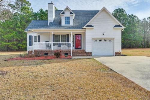 Greenville House | 9 Mi to Dtwn: Greenville Home w/Screened Patio!