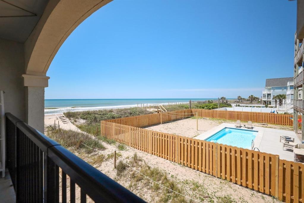 North Topsail Beach Apartment | A Wave From It All- Luxe 1BR at Villa Capriani