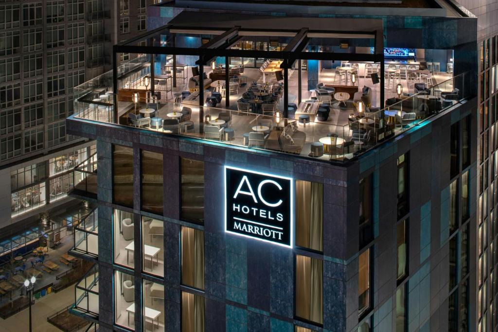 Navy Yard Hotel | AC Hotel by Marriott Washington DC Capitol Hill Navy Yard