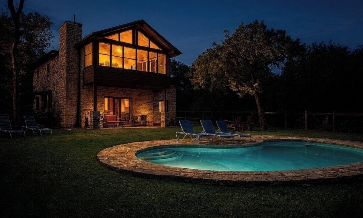 Driftwood House | ACL & Austin F1 | Game Room | Tons of Parking