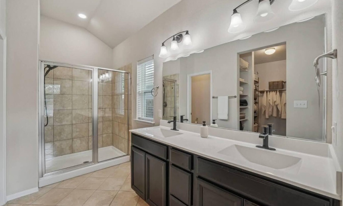 Buda House | Adorable 3-bedroom Basecamp ATX