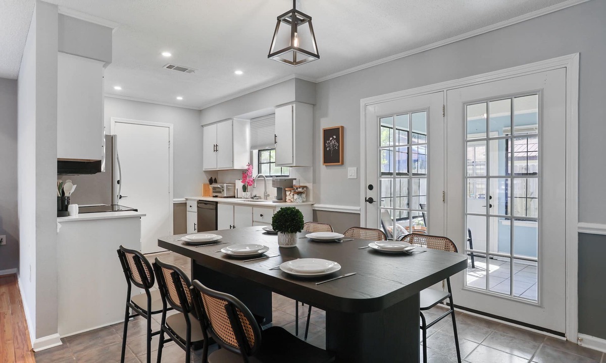 Savannah House | Adorable Bungalow Near Tybee Beach