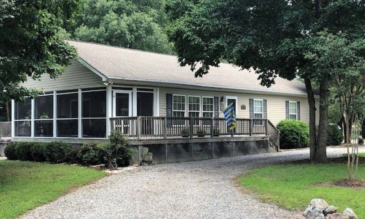 Deltaville House | Affordable Cottage!