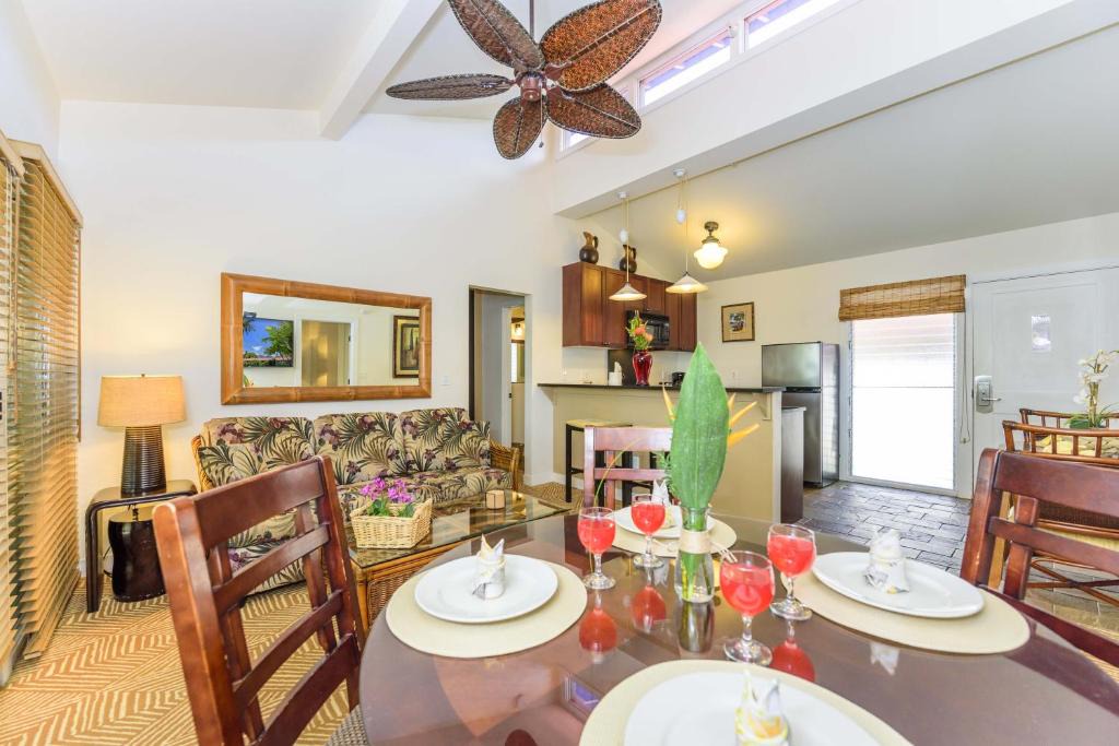 Historic Lahaina Front Street Apartment | Aina Nalu D202 condo