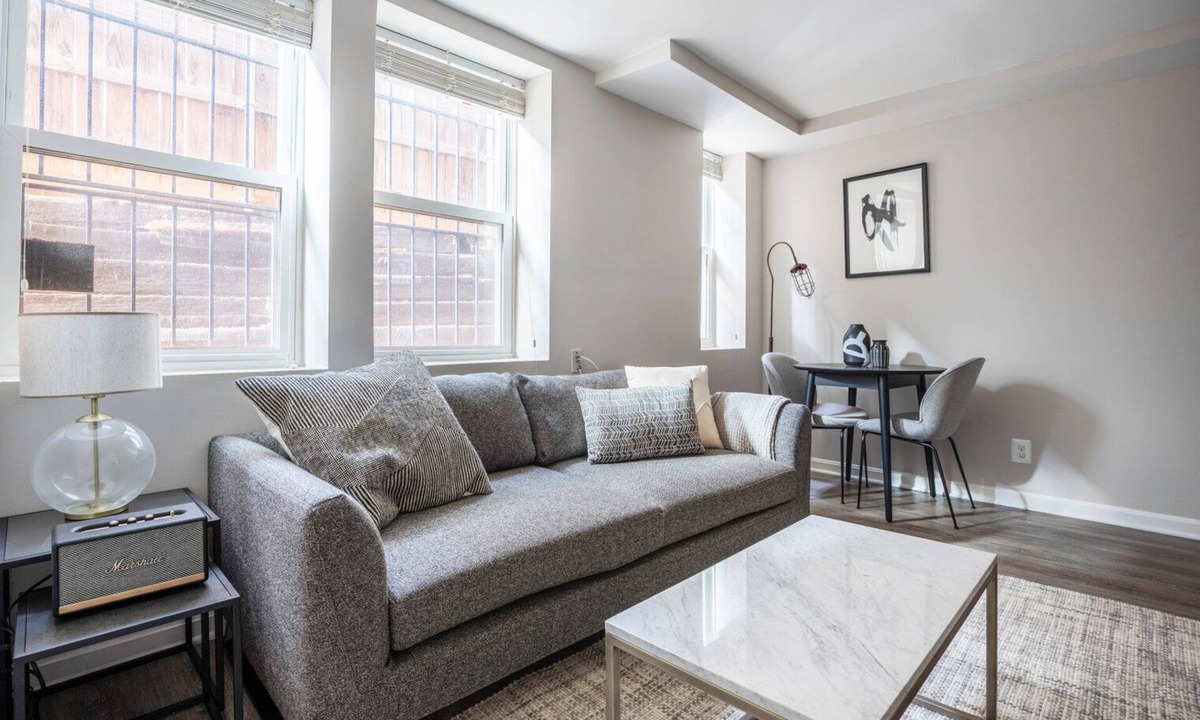 Adams Morgan Apartment | Airy Dupont Circle 1BR nr. U Street, Metro & Glen’s Mkt, by Blueground