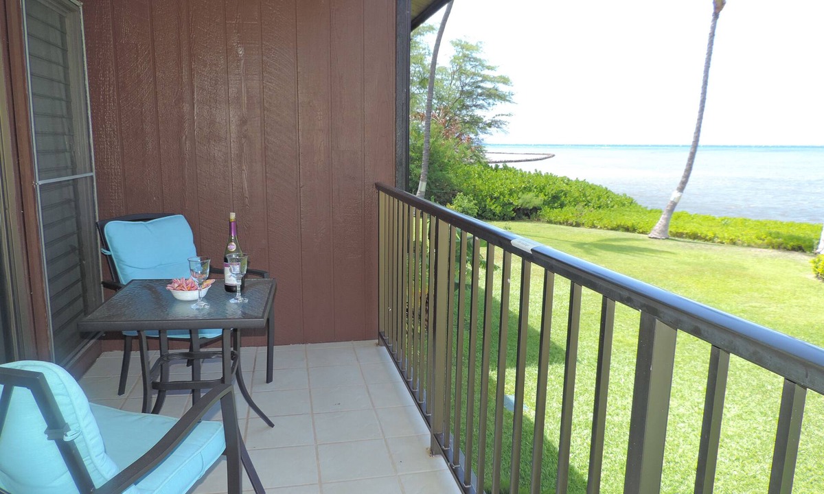Kaunakakai Condo | ALOHA OceanFront Condo w.A/C, Molokai, Hawaii Watch whales Dec-April.