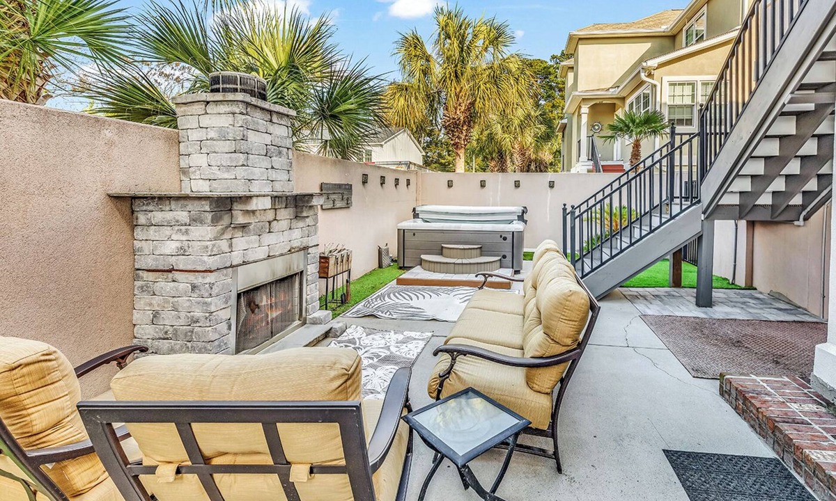 Nixons Crossroads House | Amazing 3-bedroom townhome in lovely Little River with Hot tub!