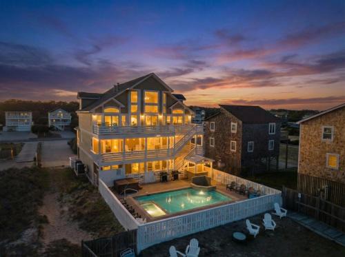 South Nags Head House | Anglers Retreat Oceanfront Estate with 7 King En-Suites, Pool & Elevator