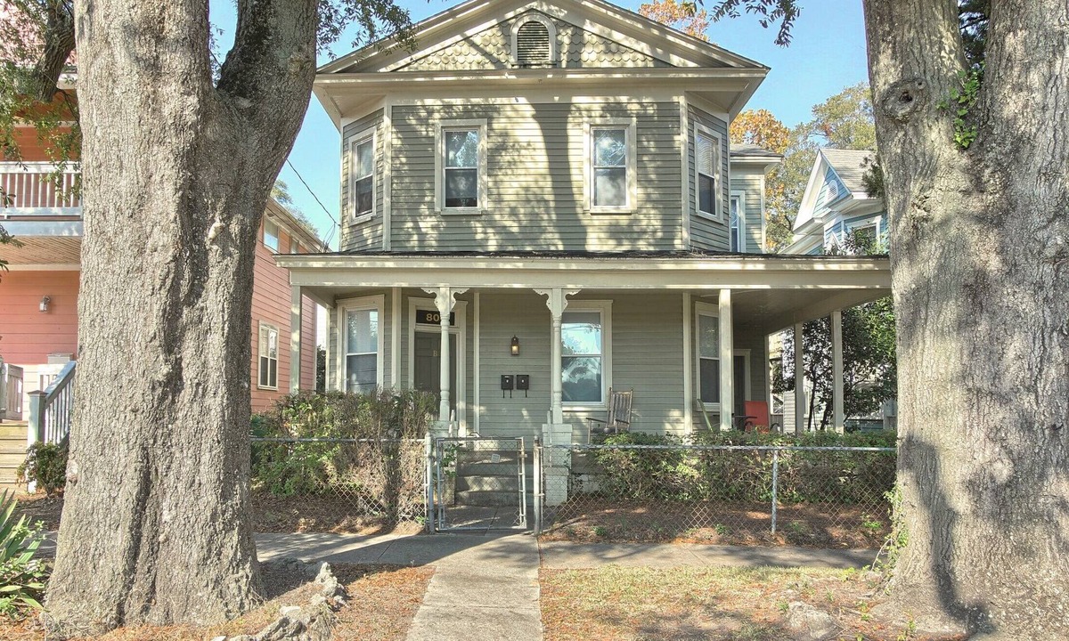 Wilmington Apartment | Ann Street Victorian - Arts and Antiques District