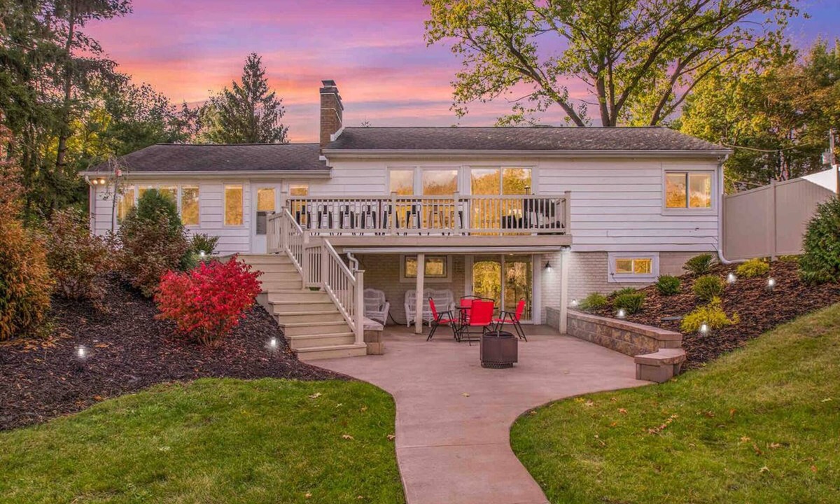 Bristol Cottage | Arrowhead Riverfront! Beautiful, Peaceful, Private