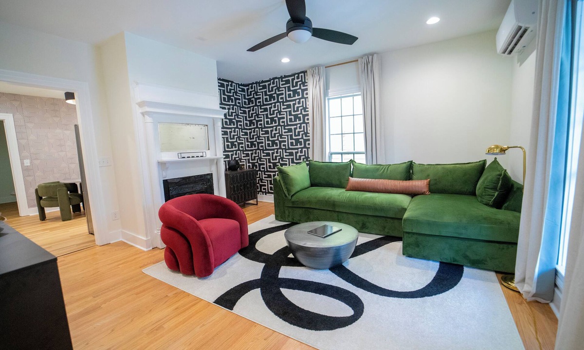 Durham House | Art Deco Apartment in Historic Hospitality House