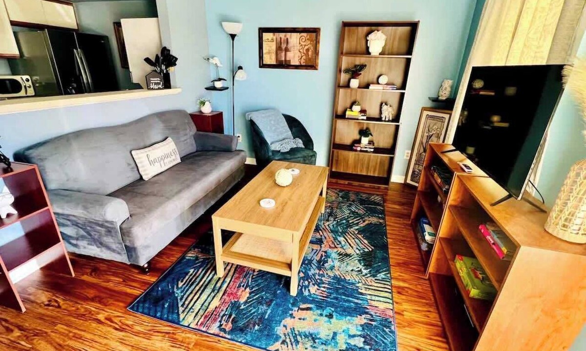 Auburn Condo | AU Condo Getaway Across From Vet School - Kitchen, Pools, Queen BR, Pets Welcome