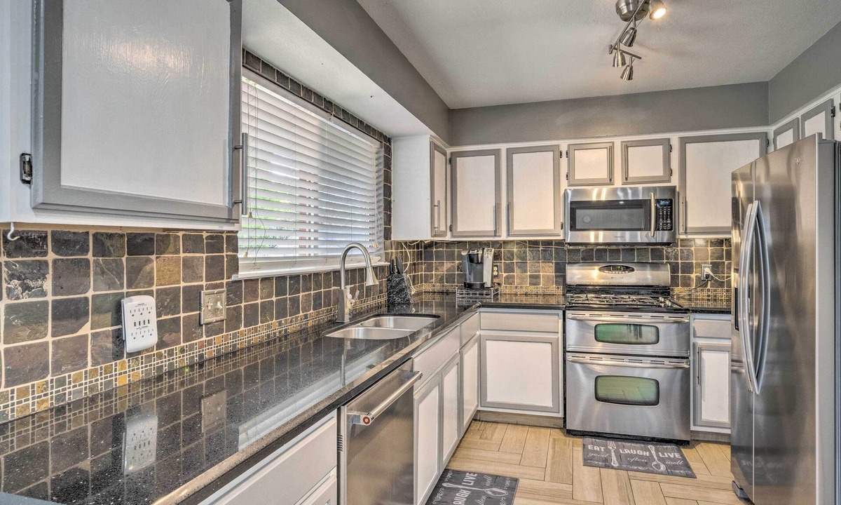 Milwood House | Austin House w/Private Yard - 15 Mi to Downtown!