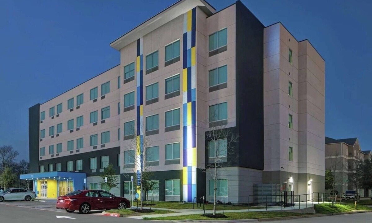 Montopolis Hotel | Austin Intl Airport King Studio Breakfast & Gym