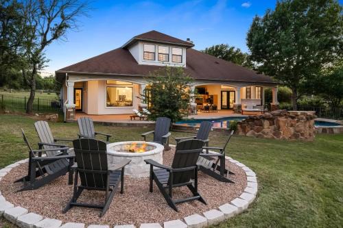 Rocky Ridge House | Austin Ridge - Pool, Hot Tub & Fireplace