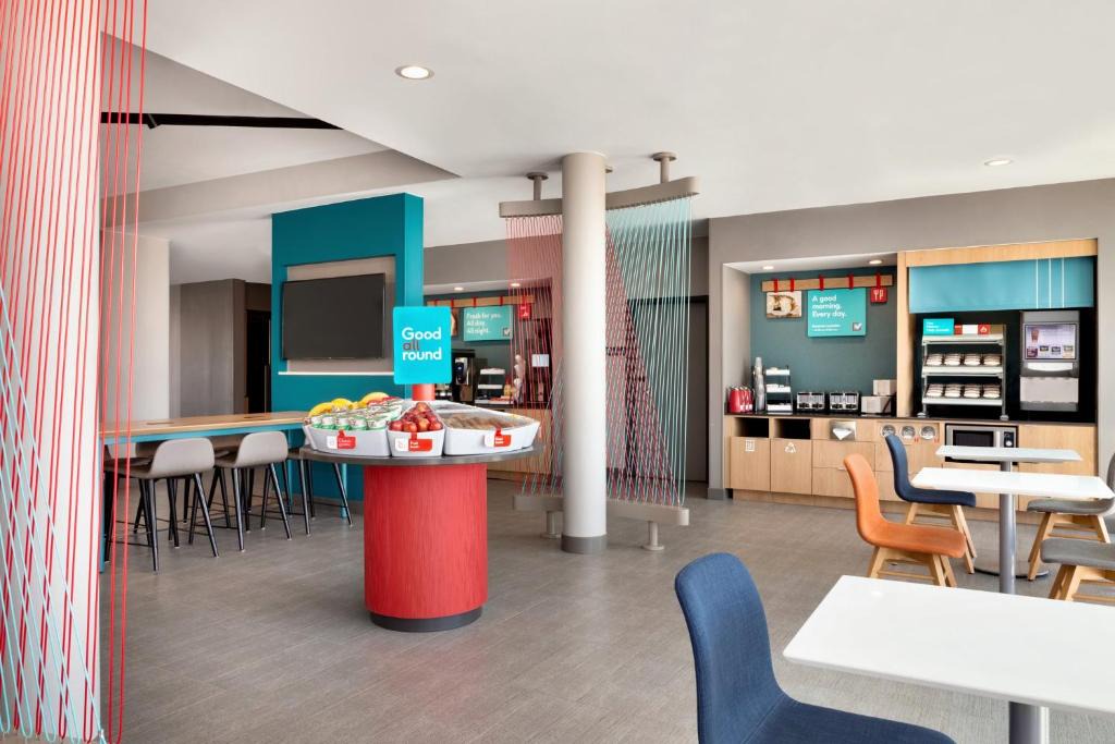 Byron Hotel | avid hotels - Byron - Warner Robins by IHG