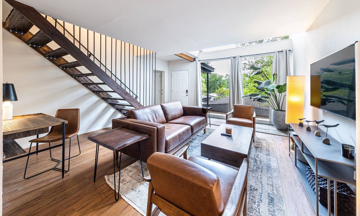 South Lamar House | Bamboo Oasis Unit A | 15 Mins to Downtown Austin