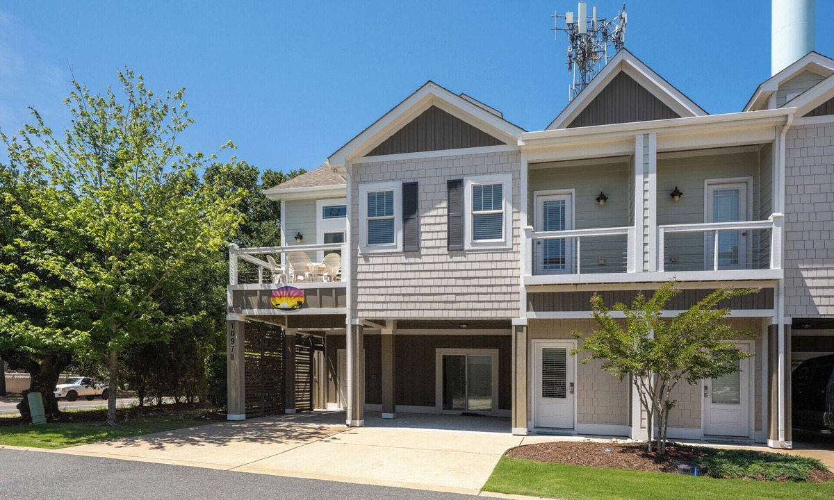 Corolla Light House | Barefoot Bungalow at Beacon Villas 4 Bedroom Townhouse