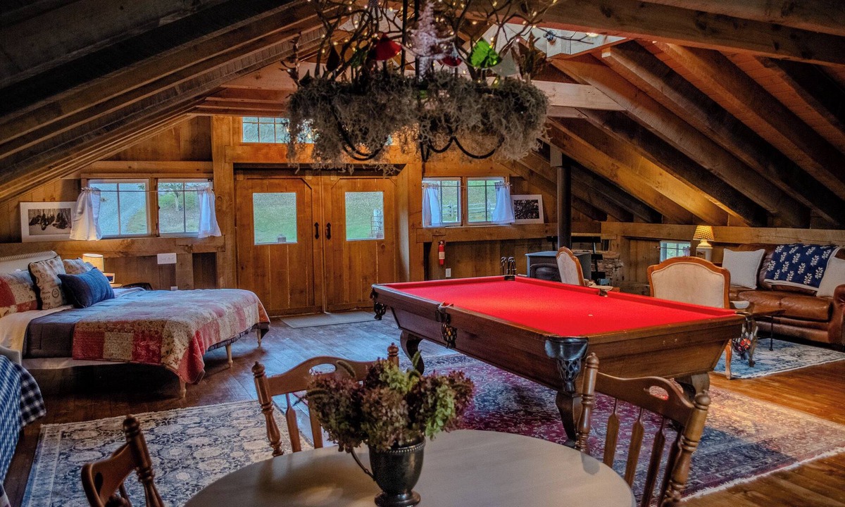 Jefferson House | Barn Loft at Little Peak Creek Farm!
