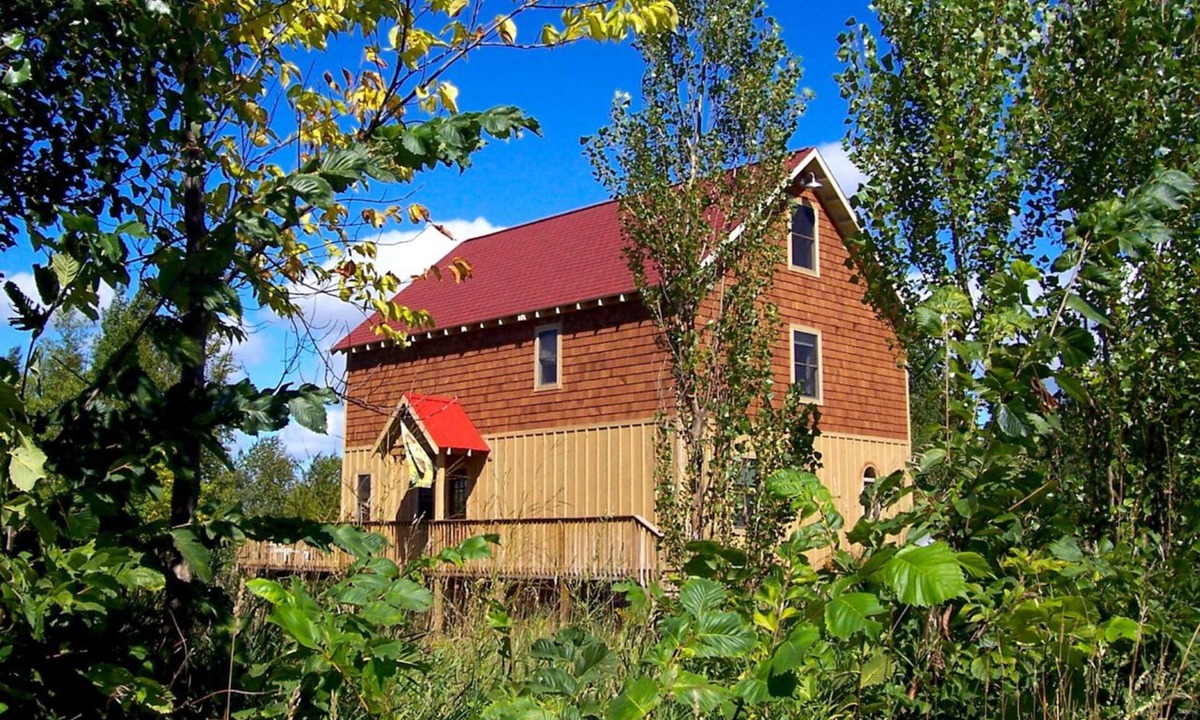 Arcadia House | Barn-Style Lakefront with Pontoon, Kayaks and Game Room