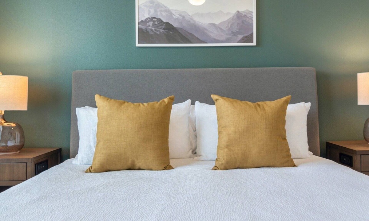 Venus Apartment | Barsala l 1BD Stay Near Downtown Clermont, Modern & Peaceful