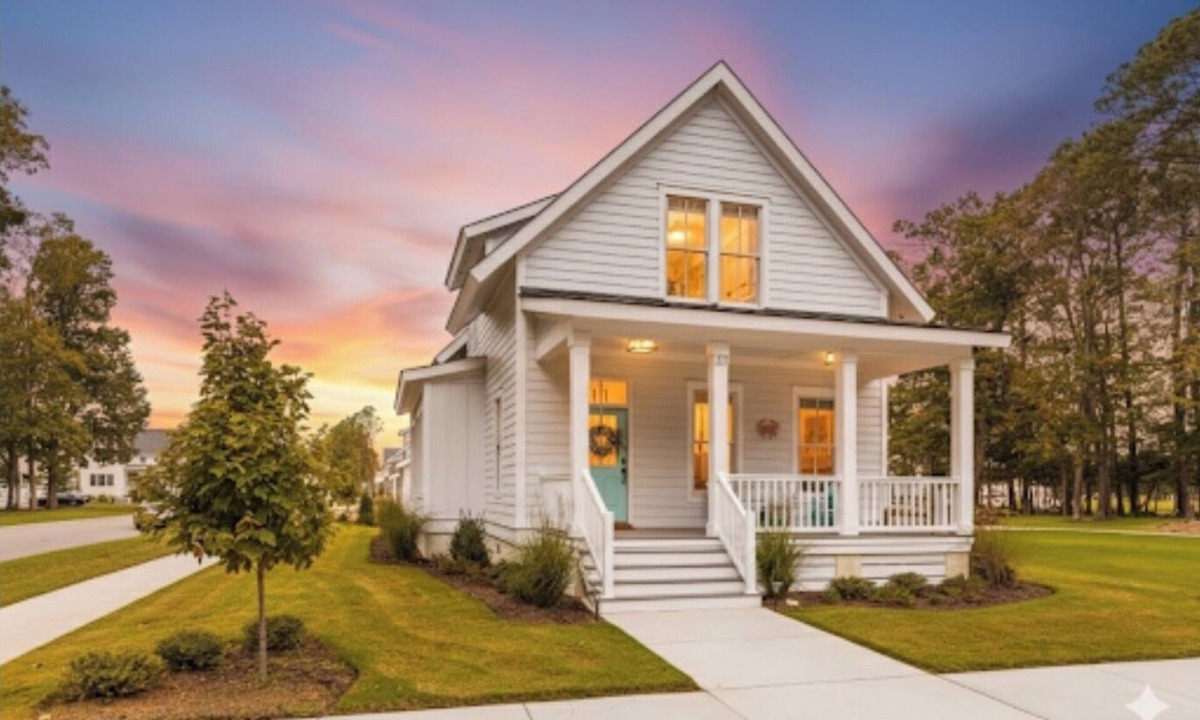 Cape Charles House | Bay Creek Home~ King Suite & Family Friendly Loft!