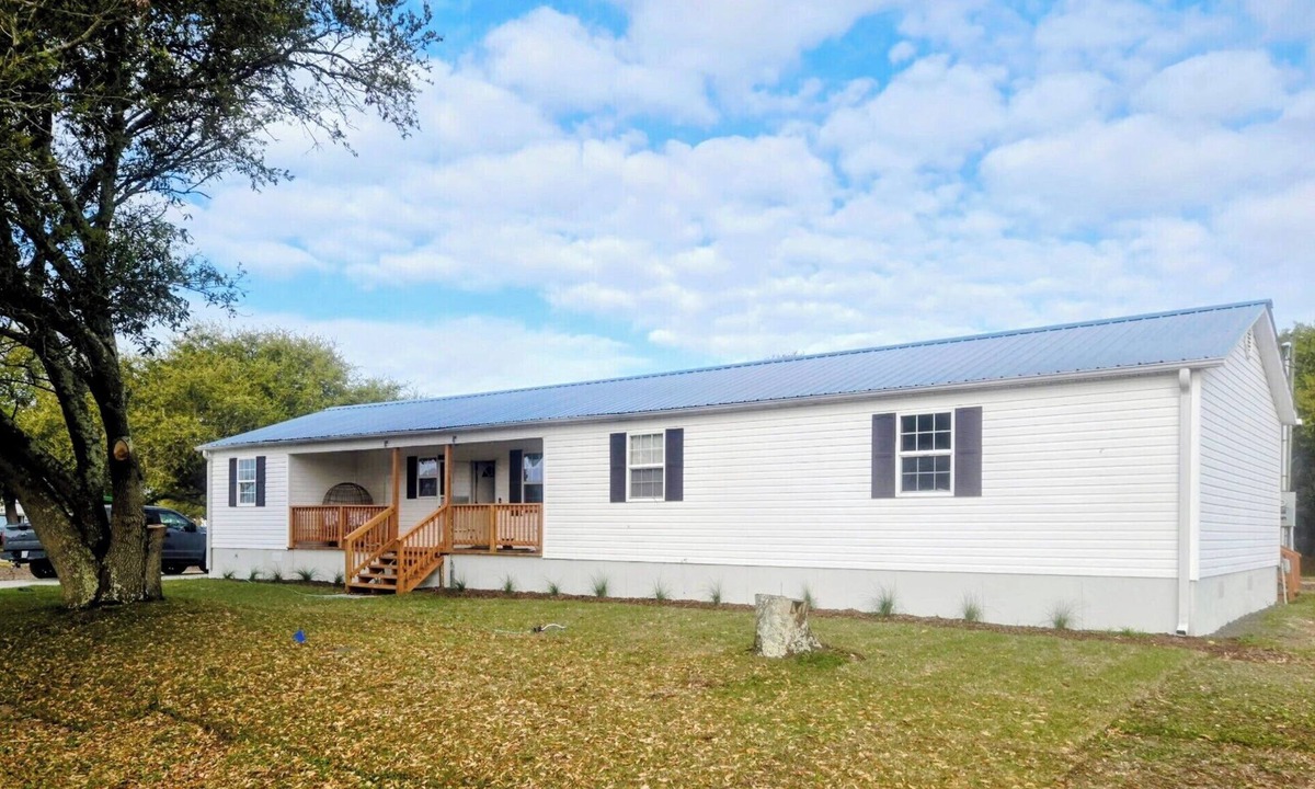 Sneads Ferry House | Beach.Boats.Beds.
