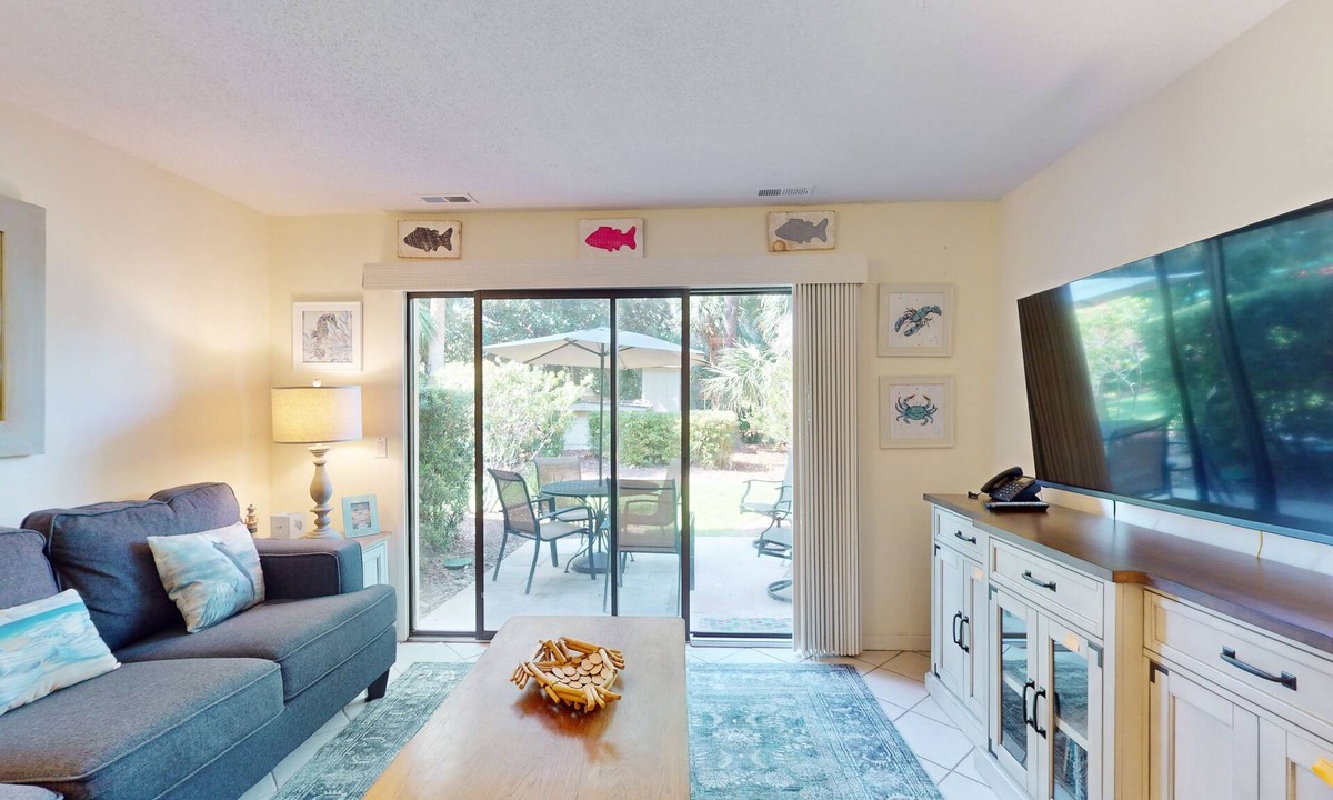 Hilton Head Island House | Beach villa with pool, entertainment, washer/dryer & lovely patio - beach access