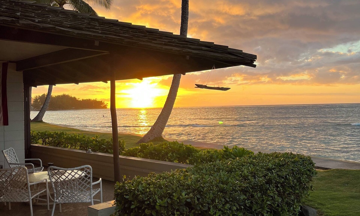 Waialua Cottage | Beachfront Cottage on North Shore Oahu, Sleeps 4, $295/Night