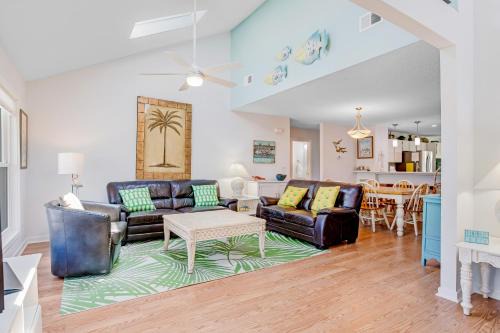 Isle of Palms House | Beachside Drive 14