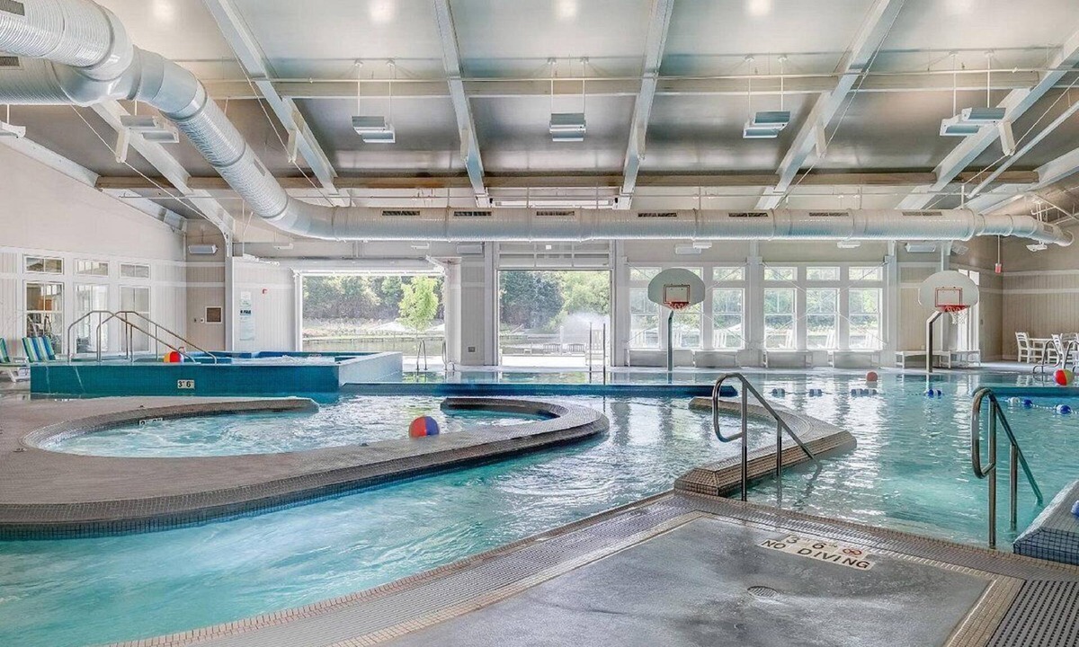 Sea Scape Condo | BEACHWOODS RESORT, OBX July 15-22, July 23-30, Aug 26-sept 3rd only these weeks