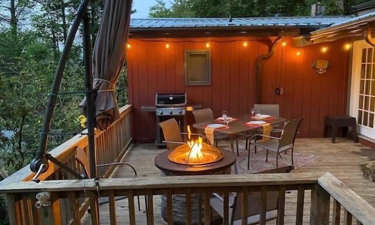 Mill Ridge House | Bear Haven-Mtn House, Pet Friendly, Pool, Tennis & Basketball, Fire-pit, Grill
