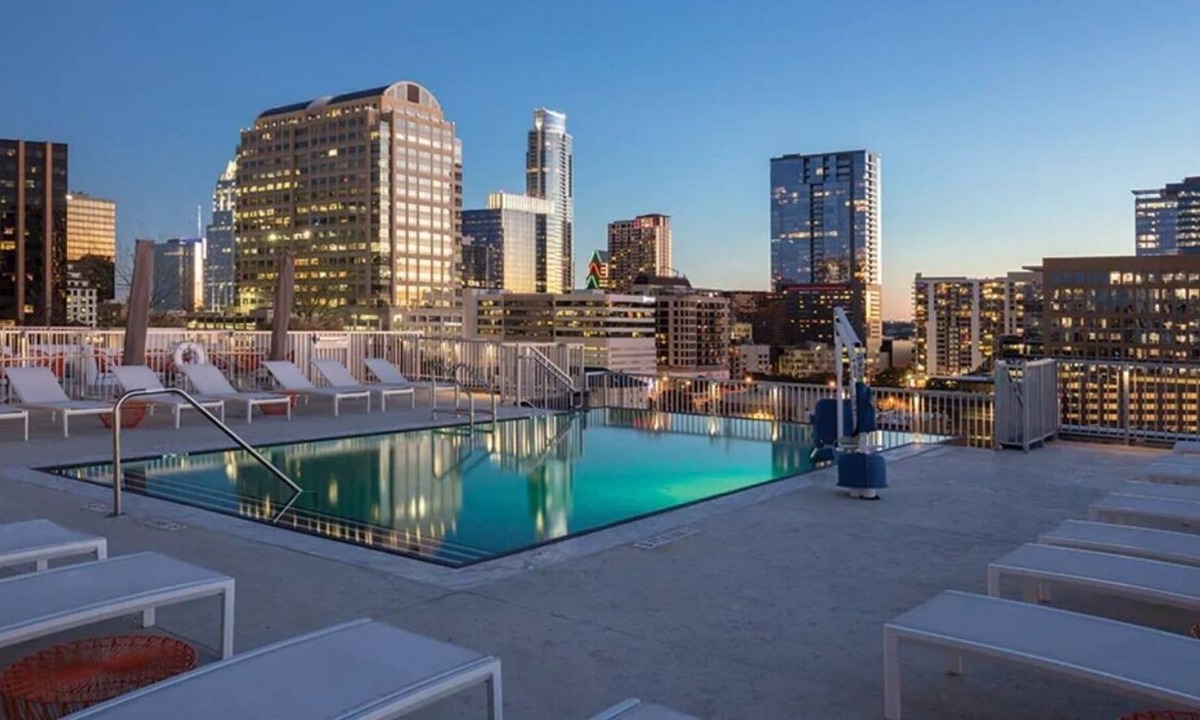 West End Condo | Beautiful 1 bedroom in Austin
