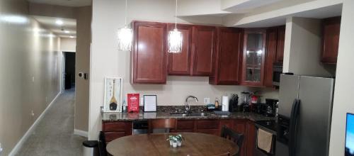Le Droit Park Apartment | Beautiful 3BR 3BA Condo with free parking near Downtown Washington DC