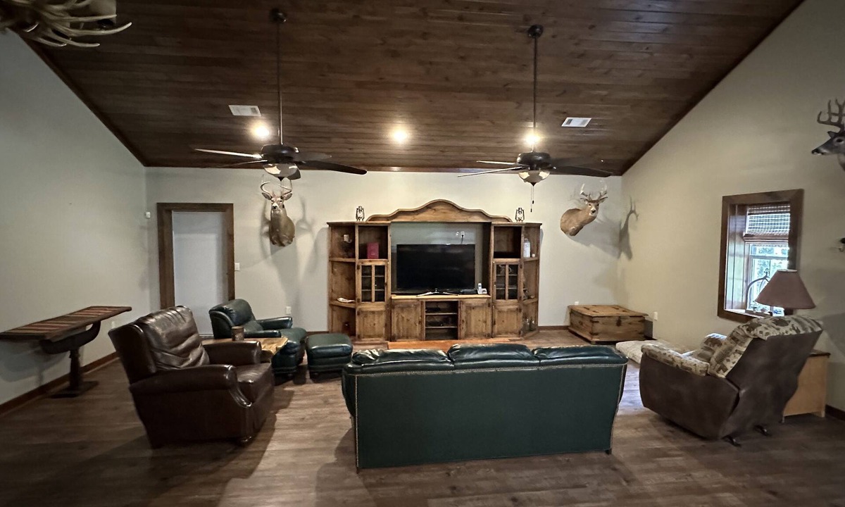 Sylvania Other | Beautiful Georgia farmhouse