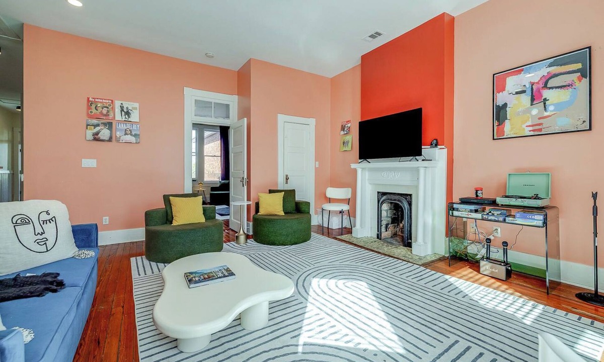 Dixon Park House | Beautiful Historic Home close to Downton/Forsyth park/Restaurants/Riverwalk