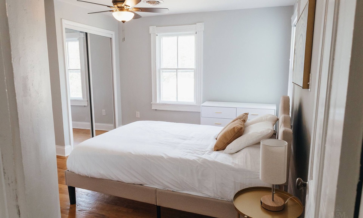 Cambridge House | Beautiful Home in Historic Waterfront District, Walk to Downtown!