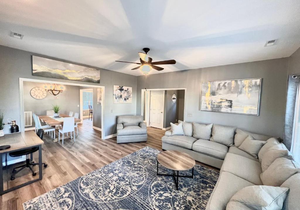 Wilmington House | Beautiful, Spacious, Hidden Gem In Heart Of Wilmington